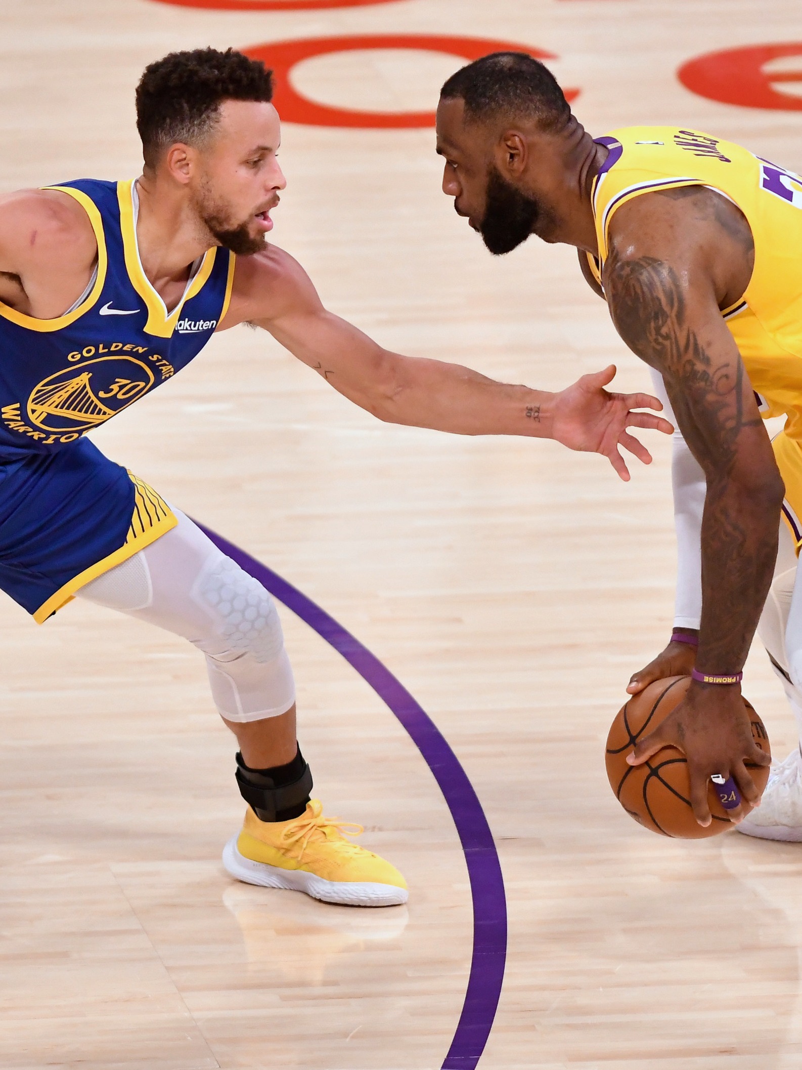 5 NBA Players With The Biggest Contracts In The 2022 23 Season 5 NBA Players With The Biggest Contracts In The 2022 23 Season